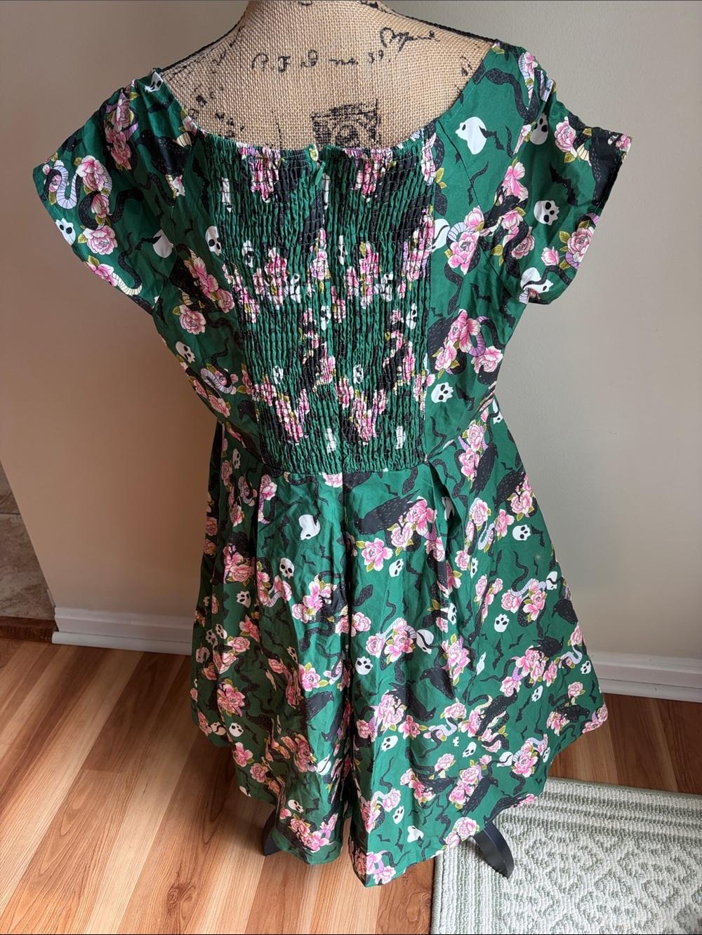 ModCloth Skulls Raven Floral Snake Pin Up Dress Crinoline NWT Halloween Retro - Picture 5 of 9